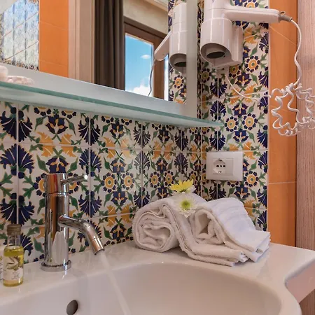 Hotel Biancolilla 3*