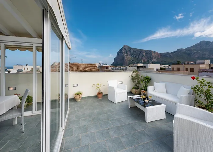 Hotel Biancolilla 3*