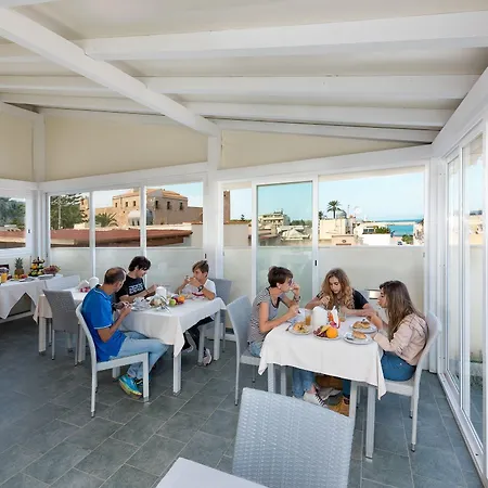 Hotel Biancolilla 3*